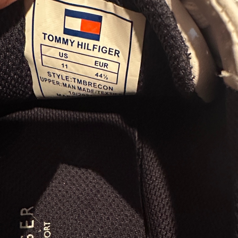 Tommy Hilfiger Men's Classic White Sneakers - Picture 6 of 13